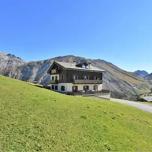 https://apartment-698s.it-lombardy.com